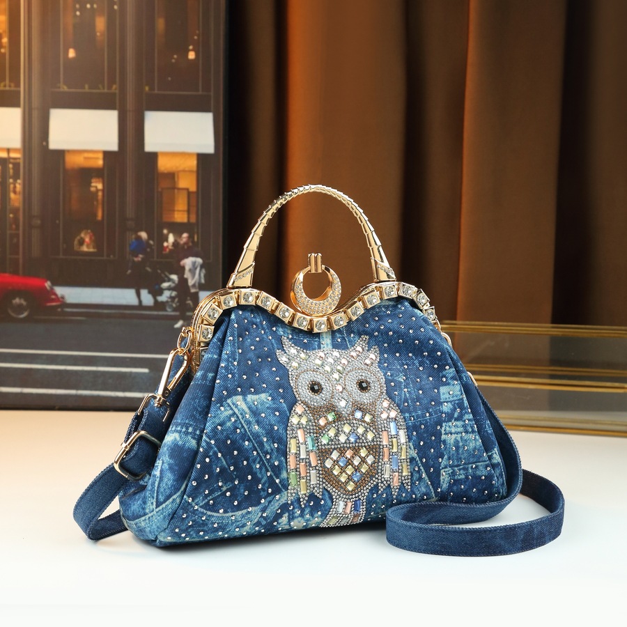 Elegante borsa a tracolla da donna in denim con decorazioni di strass, a forma di gufo, sofisticata e alla moda._voghion.com