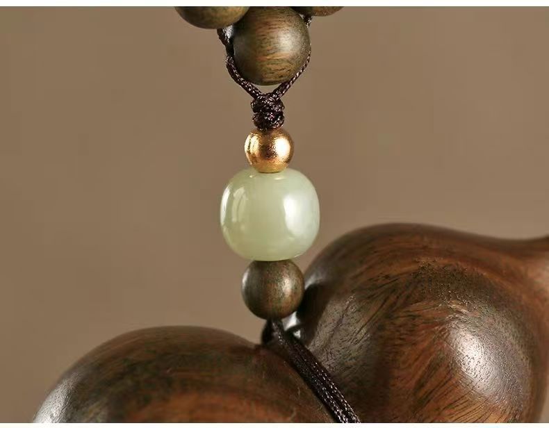 Green Sandalwood Gourd Car Pendant 2026 New Model High-End Rearview Mirror Ornament for Protection and Safety Wooden for Men and Women