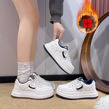 加毛高级感运动小白鞋女2025秋冬新款厚底松糕女鞋小个子休闲板鞋