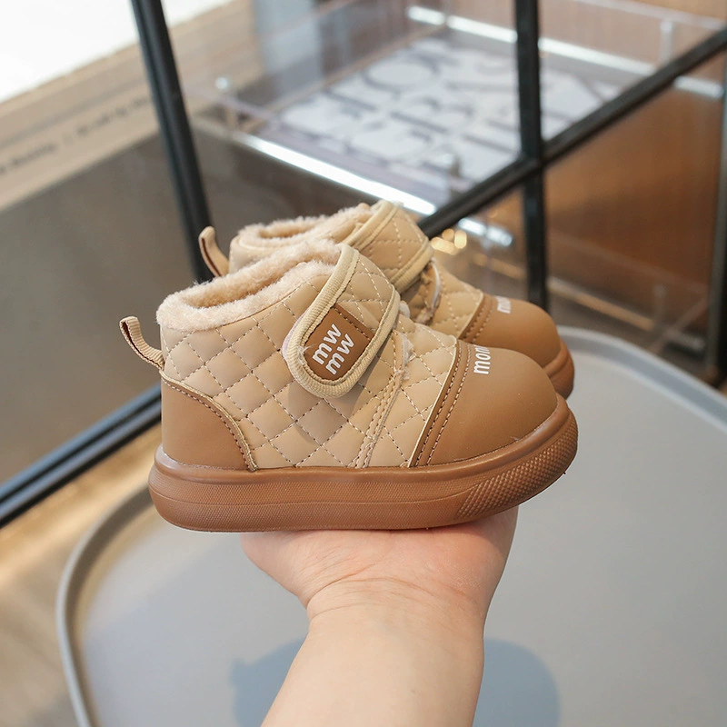 Зимняя мужская и женская детская кроссовка 2024 года трендовая автомобильная стежка плюс бархатная теплая буквенные узоры детские хлопчатобумажные туфли