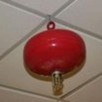 供应12kg悬挂式六氟丙烷灭火器   悬挂灭火器