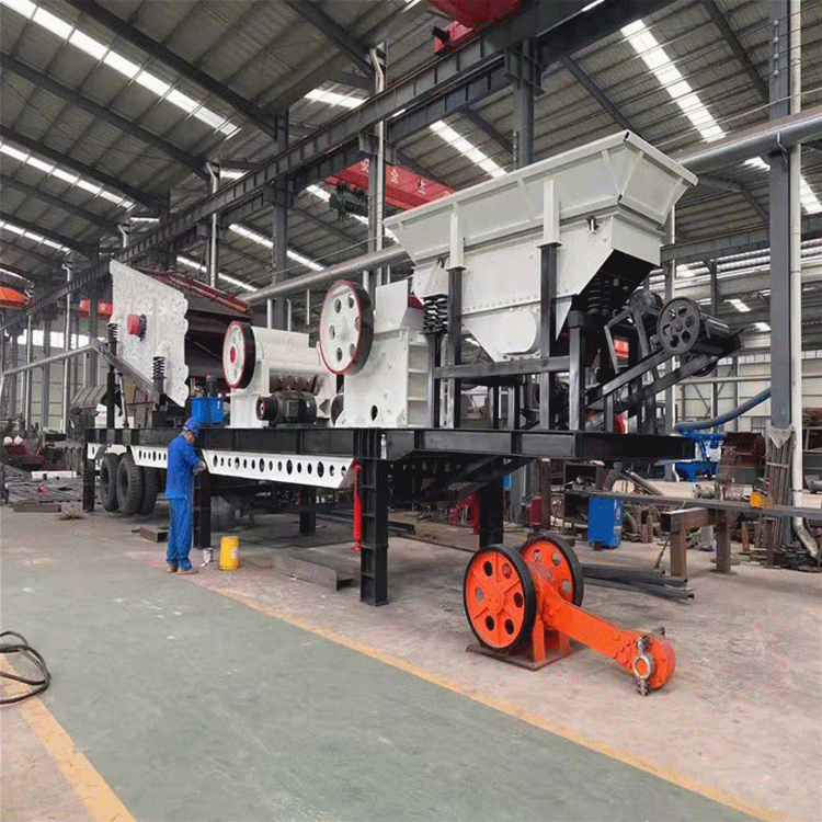 厂家生产大型矿山机械破碎机 建筑垃圾粉碎机 移动破碎站 碎石机