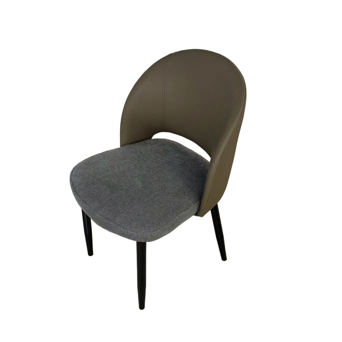 Los fabricantes producen sillas de comedor de lujo ligeras modernas nórdicas, sillas de respaldo para el hogar, sillas de negociación de hoteles, sillas de comedor y sillas de comedor, sillas de comedor de ocio