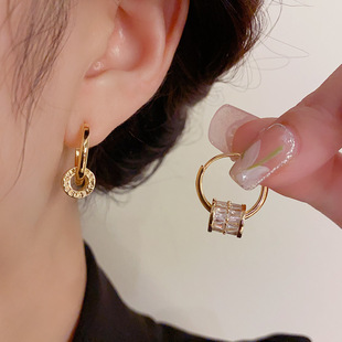 ���sһ��ɴ��E�A�U�ն���Ů�ʯС�U�����|���h�p�ݰٴ����Ʒ