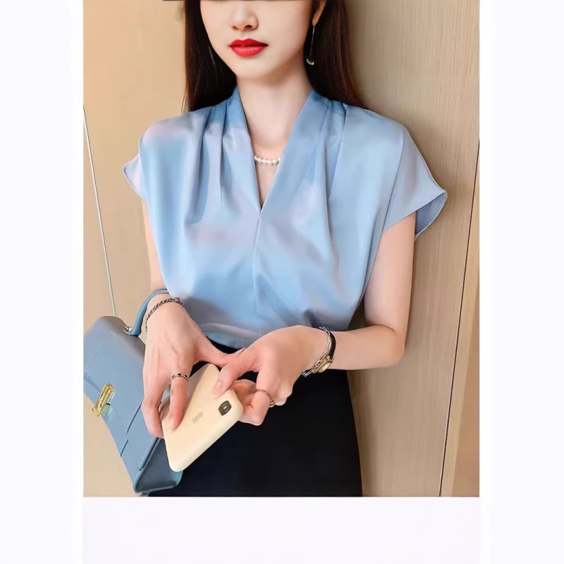 High-End Satin Chiffon Shirt for Women, 2026 Summer New Fashion, Petite Design, Niche Short-Sleeve Top