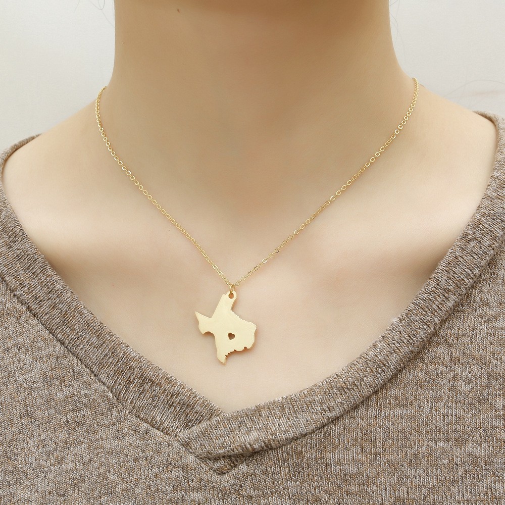 World Map Pendant Necklace For Men And Women Patriotic Jewelry_voghion.com