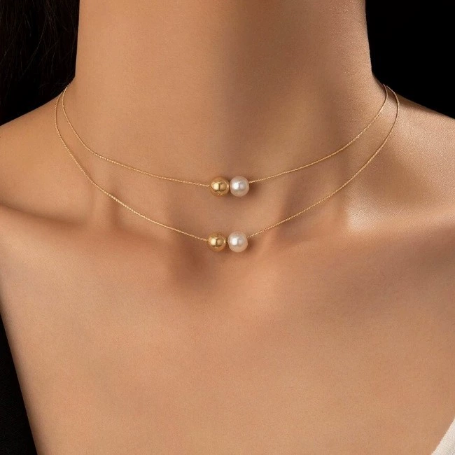 Трансграничное новое изысканное минималистское жемчужное ожерелье, женственное и элегантное ожерелье из металлических бобов, женская нишевая цепочка на ключицу