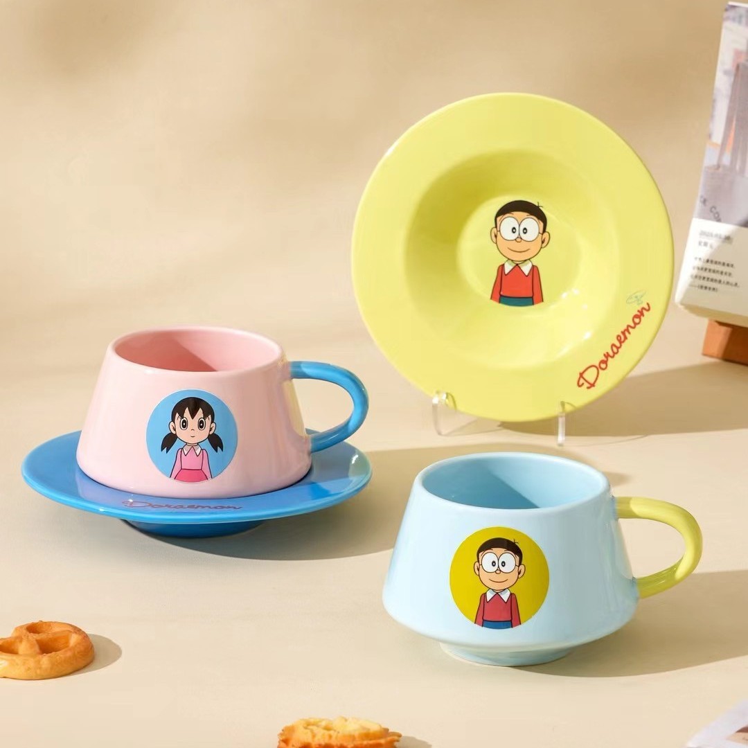 Creación de dibujos animados Doraemon tazas de cerámica combinación de tazas de alto color esmalte de color taza de café regalo de té de la tarde