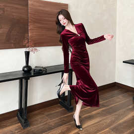 2025秋季新款时尚气质金丝绒v领长裙连衣裙小单快返定/制可优惠