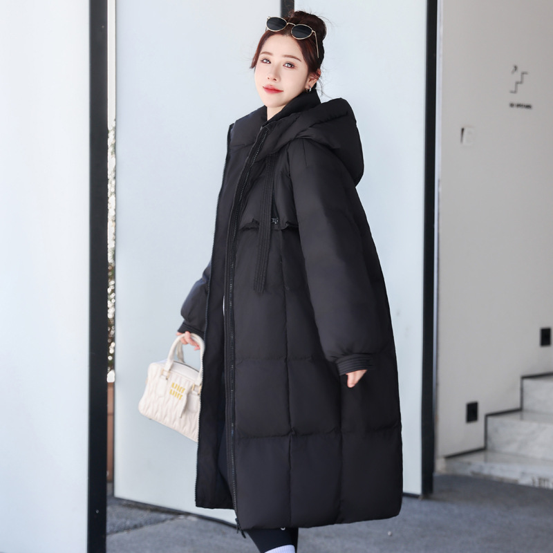 Capa de algodón de pluma para mujeres 2024 nuevo tipo de moda de algodón alargado de estilo de invierno para mujeres con chaqueta de algodón cálida