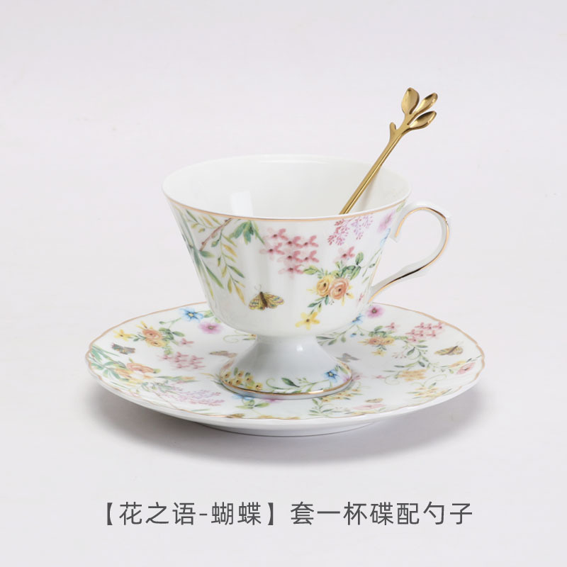 Taza de café de cerámica de porcelana china exquisita de estilo europeo Taza y platillo Estilo retro británico Juego de té de la tarde de alta gama Taza de té con flores