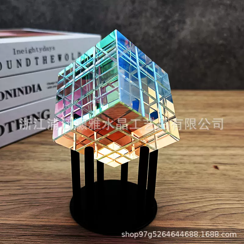 直销跨境Magik Chroma Cube 爆款水晶雕塑桌子摆件魔法色度立方体