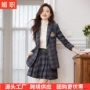 格子新款今年流行西服