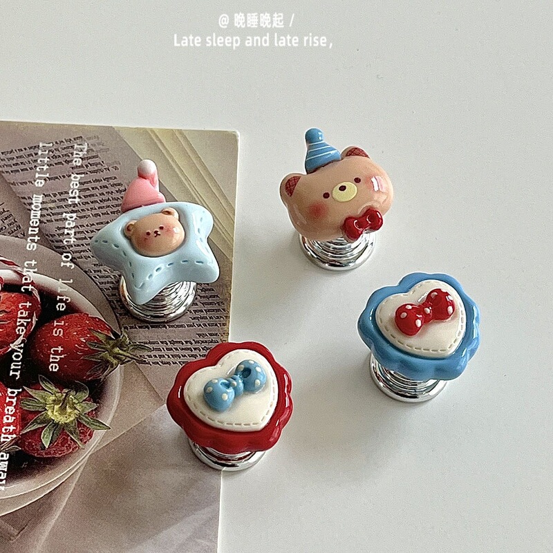 New model bear bow tie heart-shaped toilet flusher, long-handled manicure toilet flush switch auxiliary button wholesale