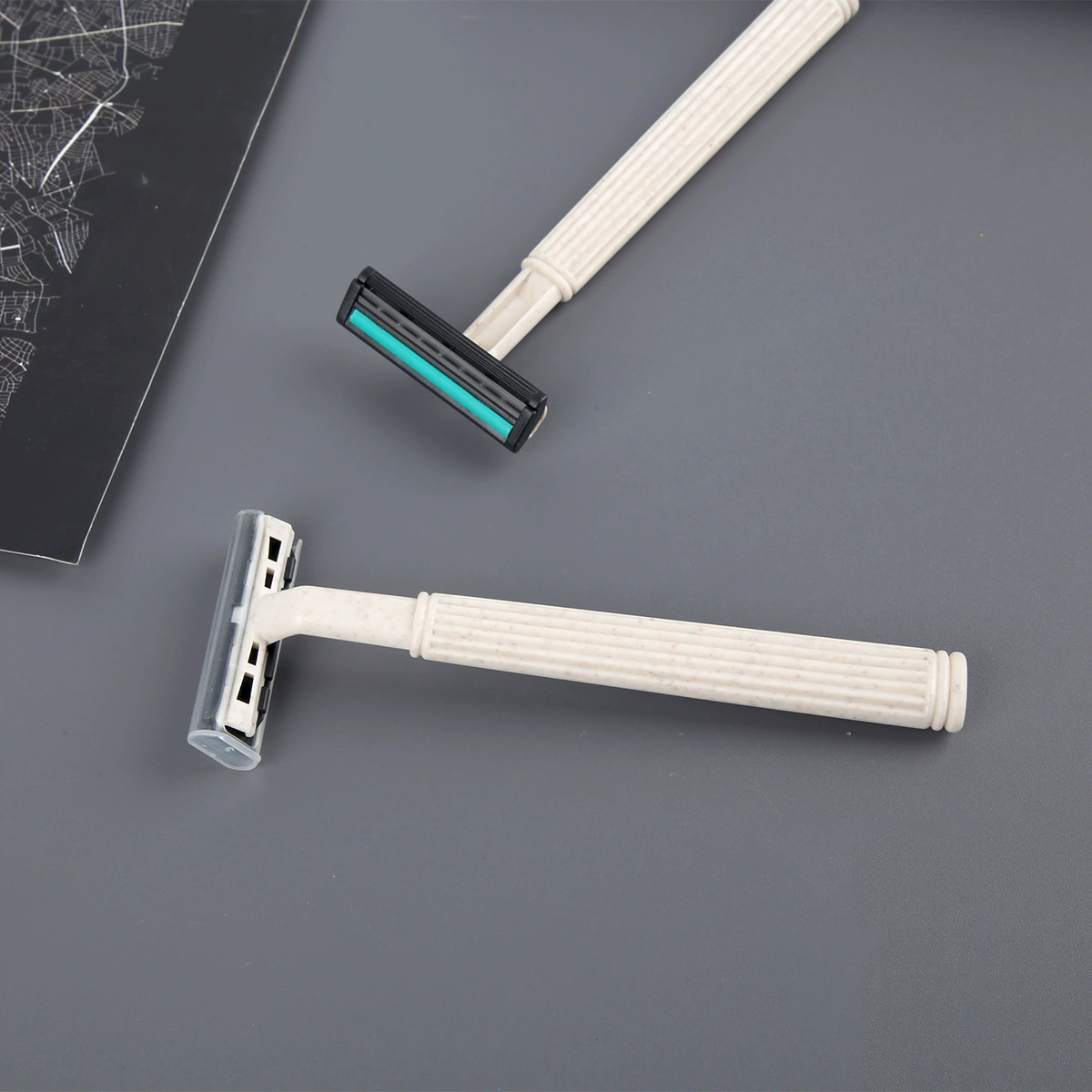 Disposable handheld razor for hotel for traveling, set