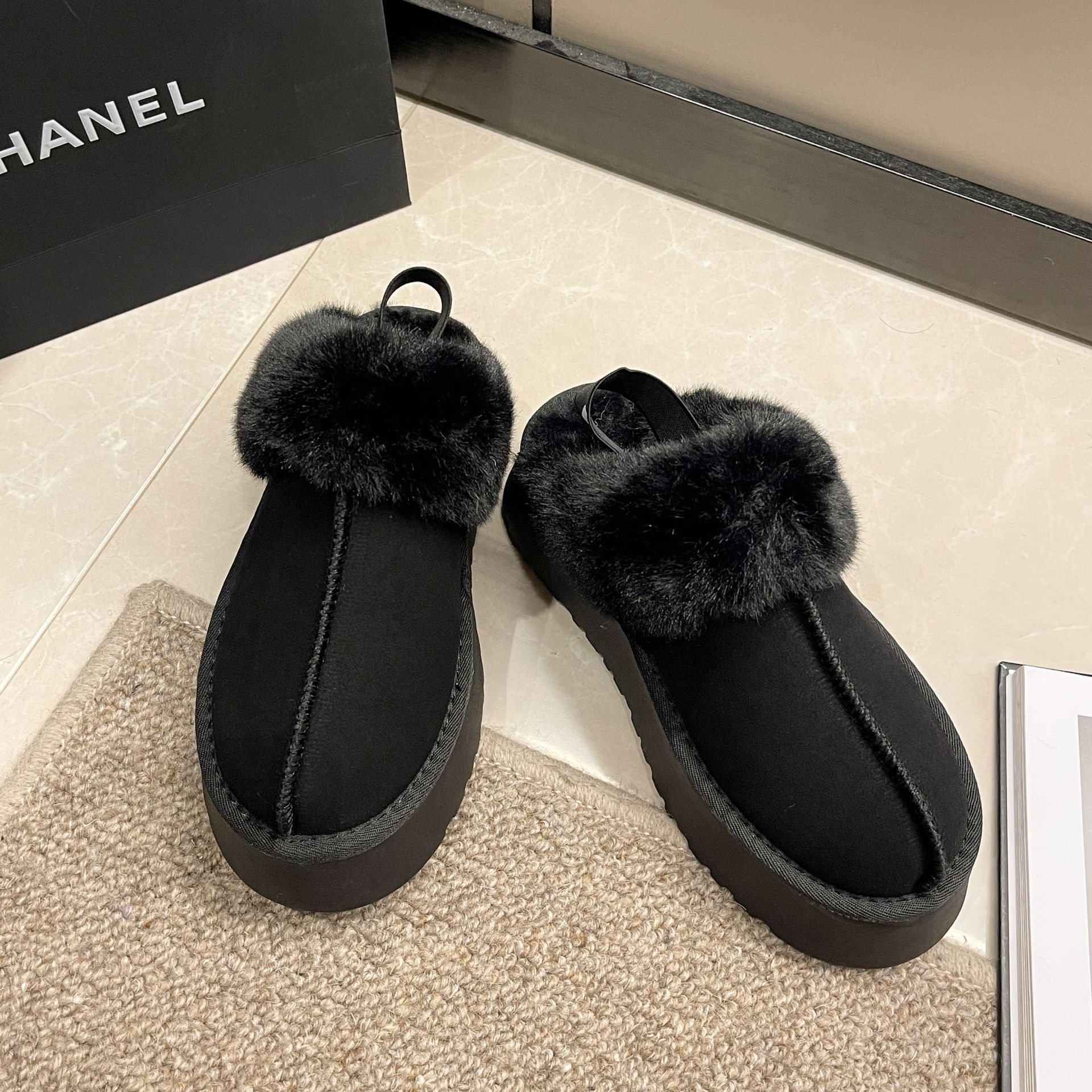 Botas de nieve para mujer para usar como ropa exterior zapatos peludos de suela gruesa 2023 otoño e invierno nuevo estilo de piel integrada más medias zapatillas con puntera de terciopelo_voghion.com