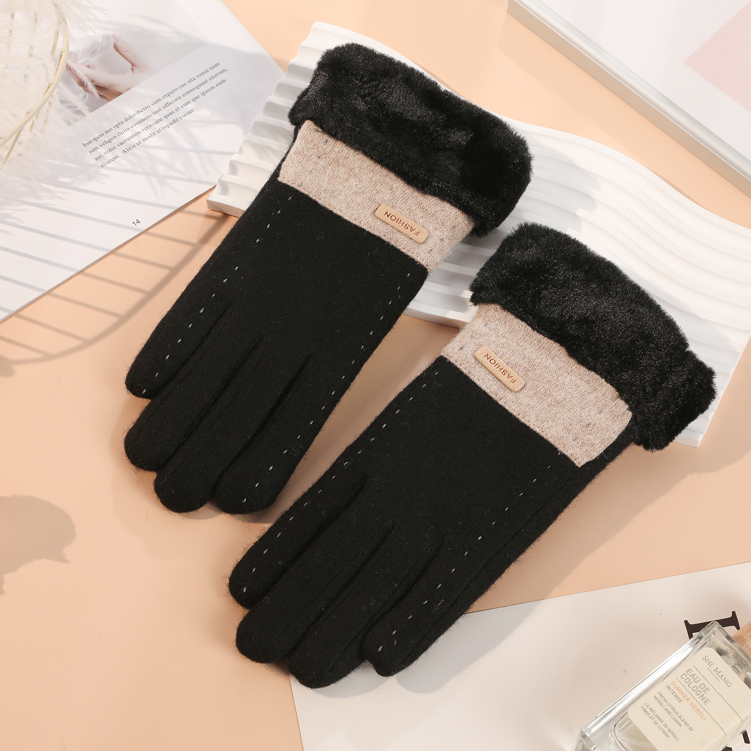 Guantes térmicos de lana de las mujeres de estilo coreano conducción a prueba de frío forro de lana engrosada al aire libre a prueba de viento ciclismo guantes de pantalla táctil de invierno