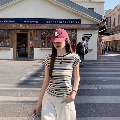 Retro Color Blocking Striped Round Neck Short Sleeve T-Shirt for Women - Summer 2025, Versatile, Fitted, Regular Shoulder, Student Top, Trendy