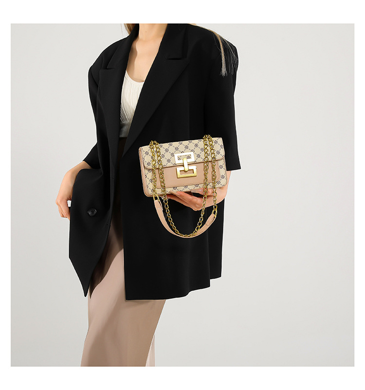 High-end texture, retro single-shoulder women's 2024 autumn new trendy and versatile chain crossbody small square bag undefined