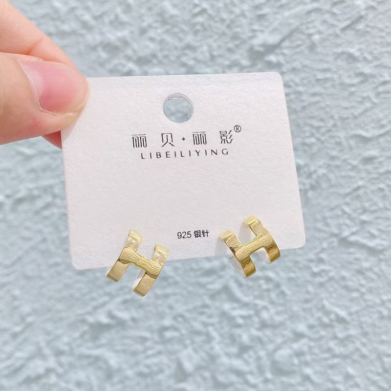 Liyin/Libeliying S925 シルバー針 C タイプイヤリングハイエンドファッション個性ニッチイヤリング女性のためのヨーロッパとアメリカの INS|undefined