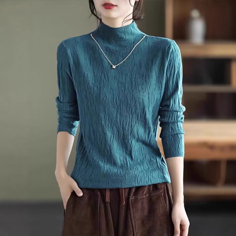 Woolen knitted autumn retro sweater