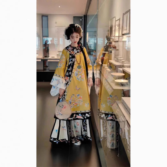 A full set of Quanzhou Xunpu Qinghan Gege Han clothing Qing Dynasty Manchu Qing flag coat printed skirt photo photo horse face skirt