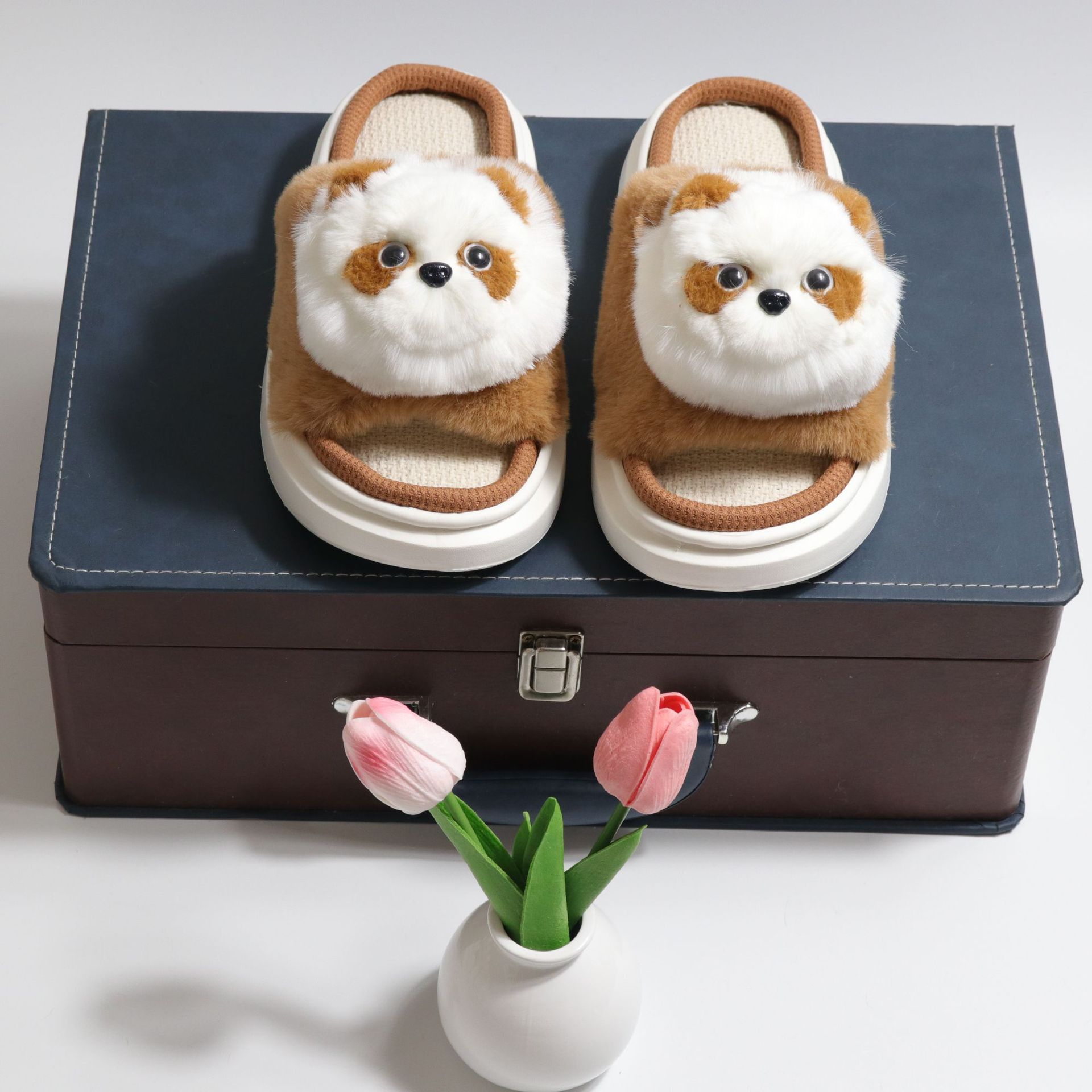 2025 nuevas zapatillas de lino para mujer otoño e invierno lindo cachorro hogar antideslizante de suela gruesa arrastre abierto