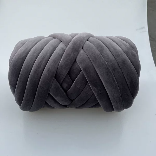 Velvet graphite color - 3cm thick [about 8.5 meters long / multiple shots without cutting]