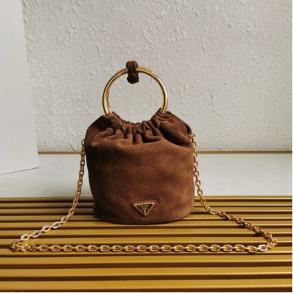 P's New Bucket Bag 1Bc227 Frosted Leather Mini Bucket Bag Is Made of Soft Nappa Frosted Leather P's New Bucket Bag 1Bc227 Frosted Leather Mini Bucket Bag Is Made of Soft Nappa Frosted Leather