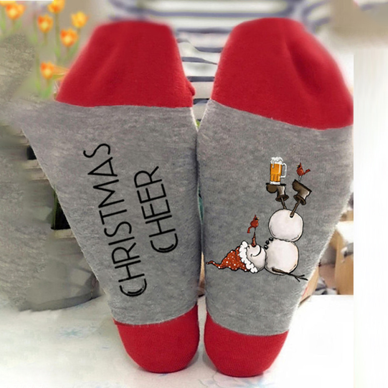 Calcetines navideños con letras de colores en contraste, estampado de muñeco de nieve, calcetines unisex de algodón con elementos navideños para comercio exterior.