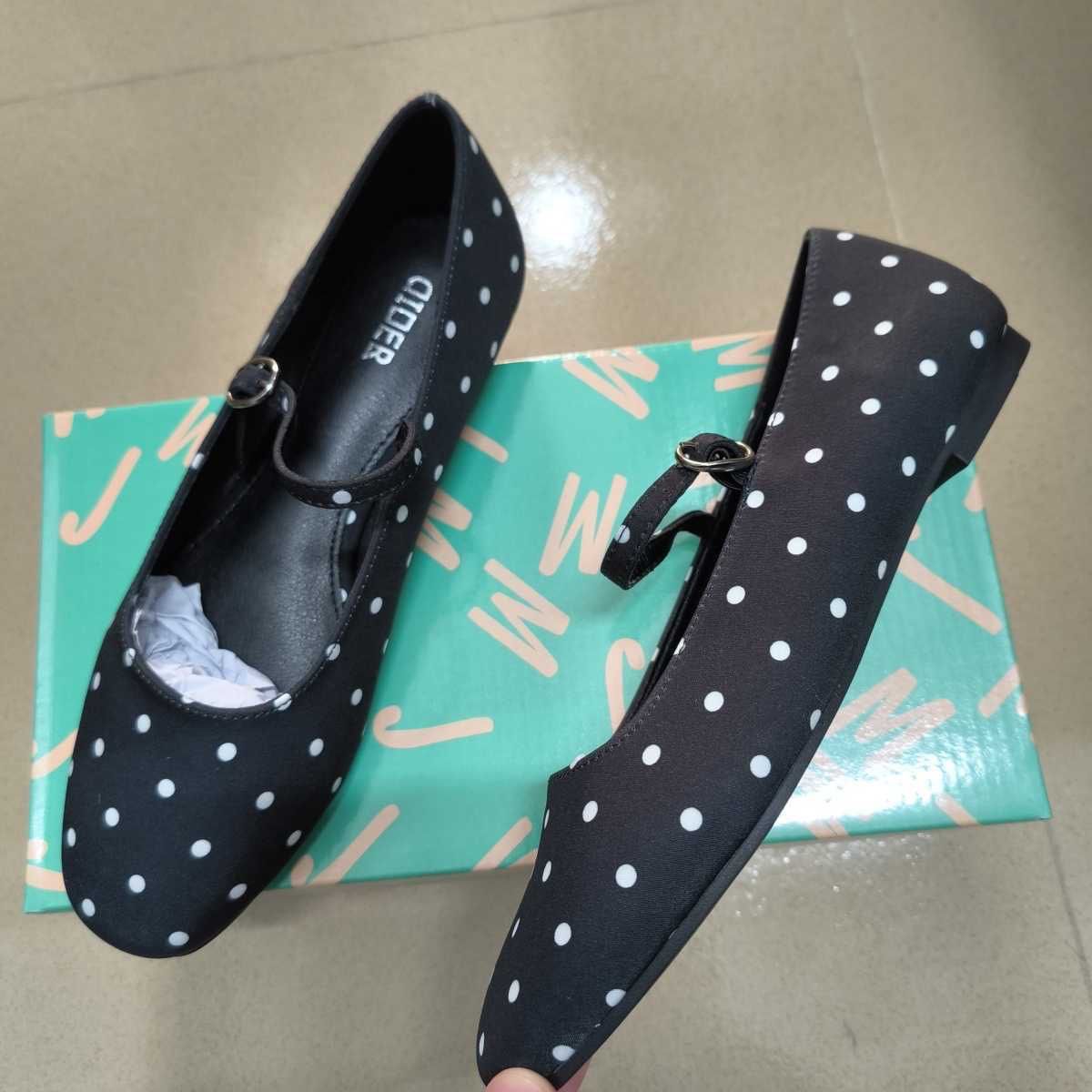 Exportación de Europa y Estados Unidos de la moda transfronteriza punto de onda superficial zapatos de mujer de viaje universal una hebilla plana zapatos Mary Jane