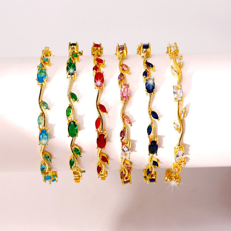 Tulip bracelet with marquise zirconia, gold-plated copper bracelet for women, light luxury niche style, fashionable and versatile floral charm jewelry Tulip bracelet with marquise zirconia, gold-plated copper bracelet for women, light luxury niche style, fashionable and versatile floral charm jewelry