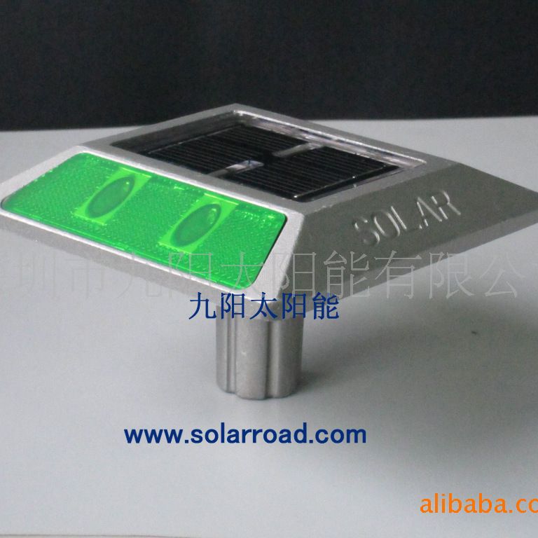铸铝带脚道路凸起标志太阳能道钉灯