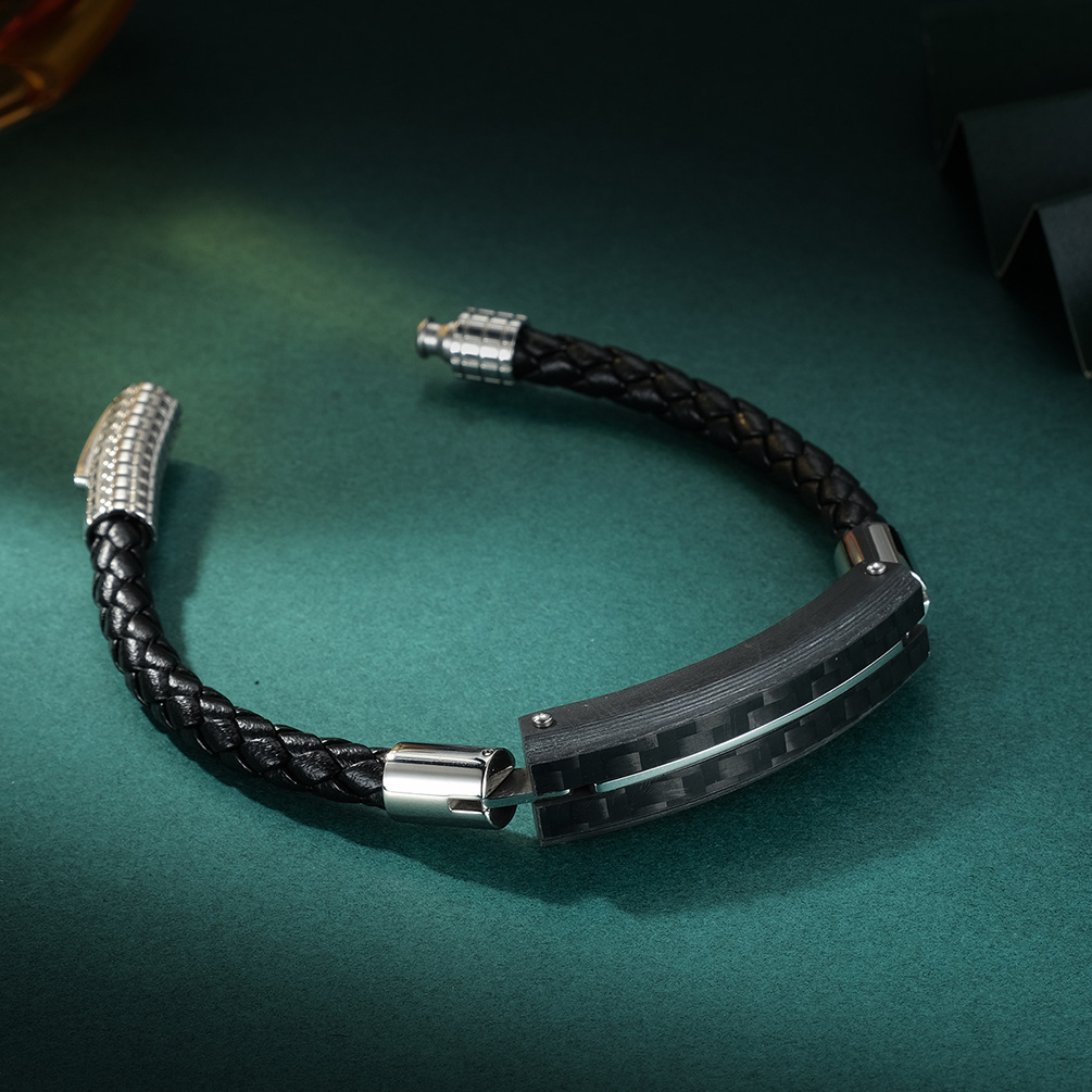 Straight solid carbon fiber can be engraved as a commemorative gift. Titanium steel woven leather rope bracelet_voghion.com