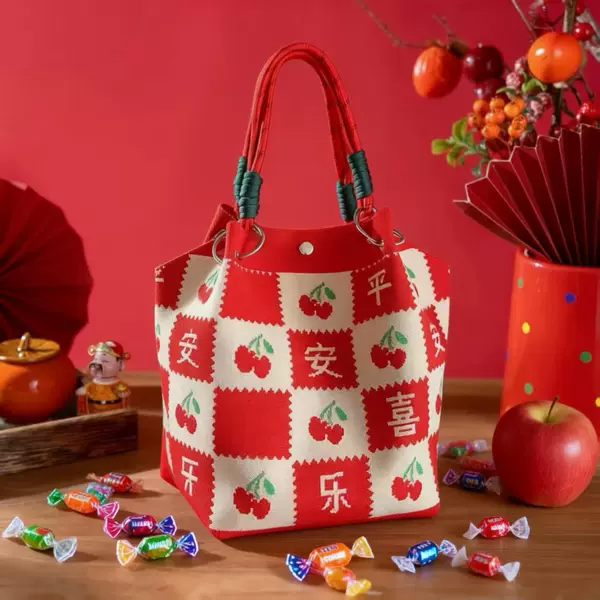 Manufacturer Wholesale New Woven Ring Buckle Bag, Knitted Bag, Three-Dimensional Magnetic Buckle Handbag, Hand-Held Bag, Clutch Bag, Woven Bag