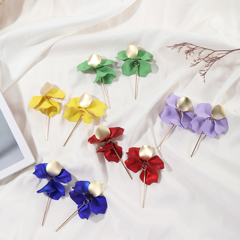 20g Weight Copper Ear Needle Material Drop Earrings Classification 1 Pair Quantity Street Occasion Acrylic Material Flower Pattern All Seasons Season Women'S Gender Stoving Varnish Design Fashion Style 1 Pair Fashion Flower Stoving Varnish Arylic Drop Earrings 无