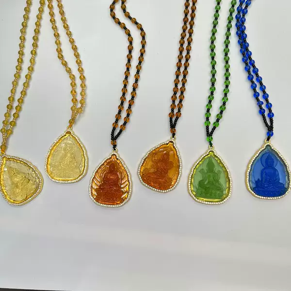 Wutai Mountain Glass Medicine Master Buddha Manjusri Green Mother Pendant with Diamond Metal Edge Necklace with Diamond Color Treasure