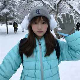 2025冬季新款美式轻量条纹排骨连帽羽绒服女防寒保暖面包服厚外套