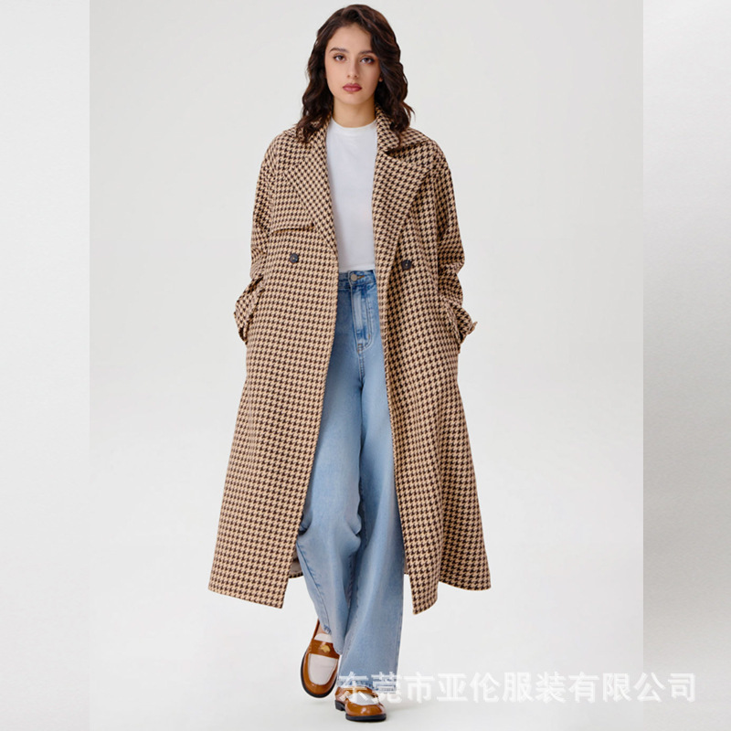 Women's Windbreaker Jacket Processing Factory, Long Outwear Customization in Small Batches, Plaid Windbreaker Women's Outwear Customization