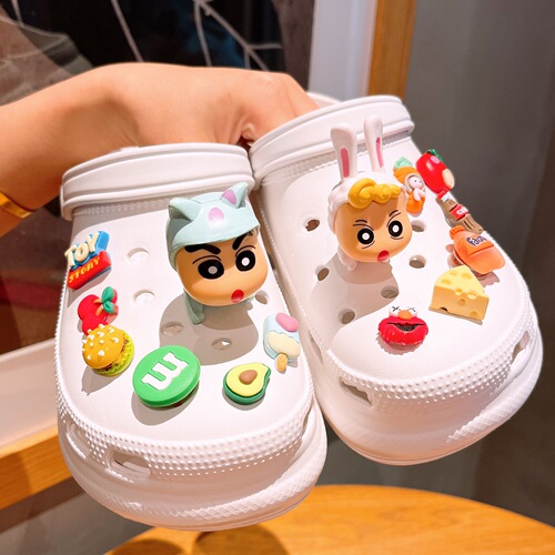 Diy Glitter Bear Translucent LED Hole Shoes Hook Pencil Shin-chan with Light Hole Shoes Flower Cream Color Accessory