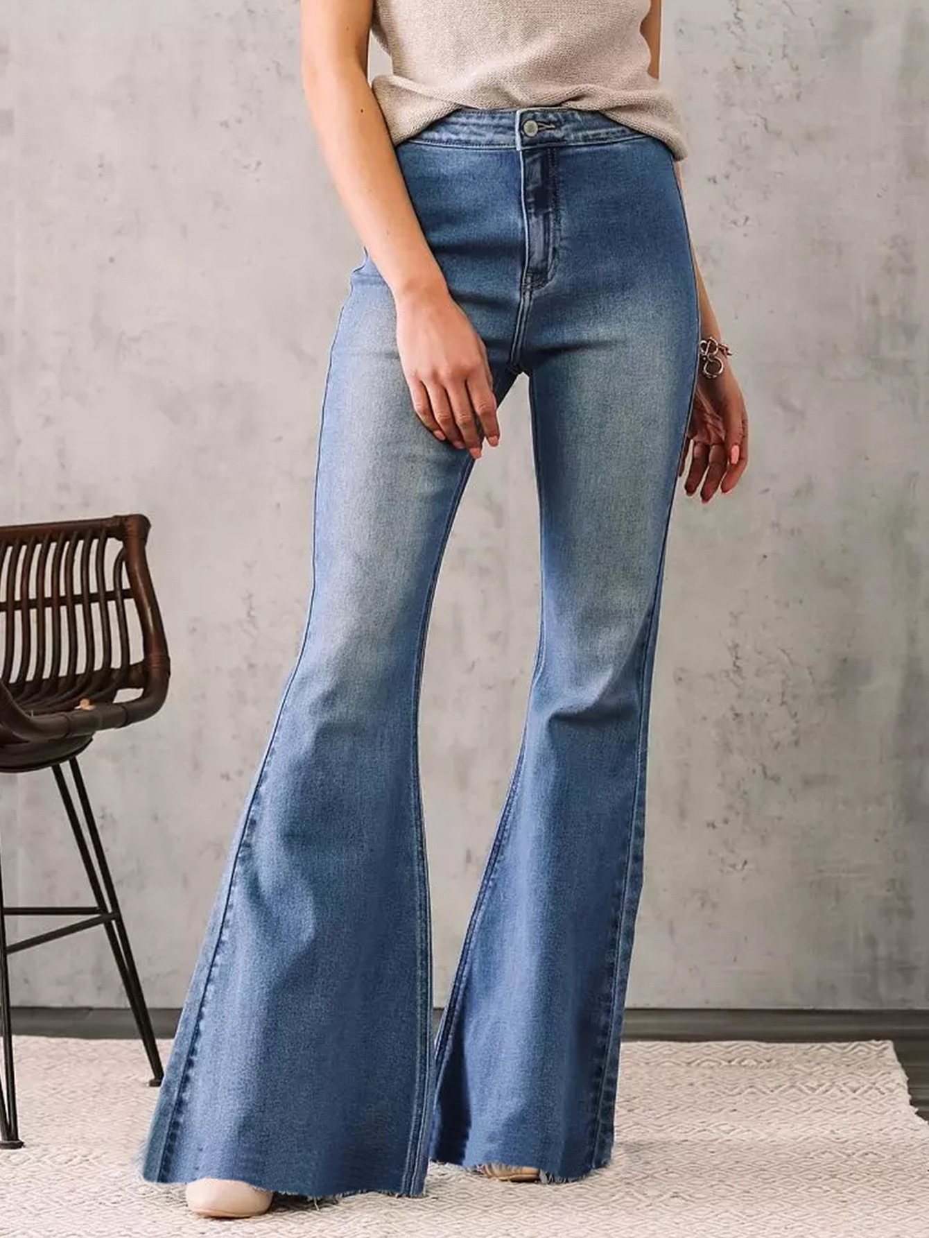 Fashionable Flared Jeans