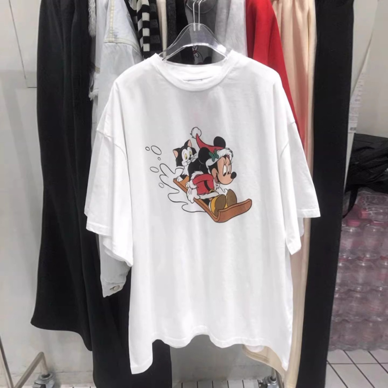 Sleigh Mickey and Minnie Cartoon Mid-Length Short-Sleeved T-Shirt 2026 Summer New Ins Top Korean Women's Clothing Sleigh Mickey and Minnie Cartoon Mid-Length Short-Sleeved T-Shirt 2026 Summer New Ins Top Korean Women's Clothing