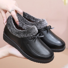 妈妈鞋棉鞋冬季软底舒适皮鞋女中老年保暖鞋防滑平底加绒老年鞋女