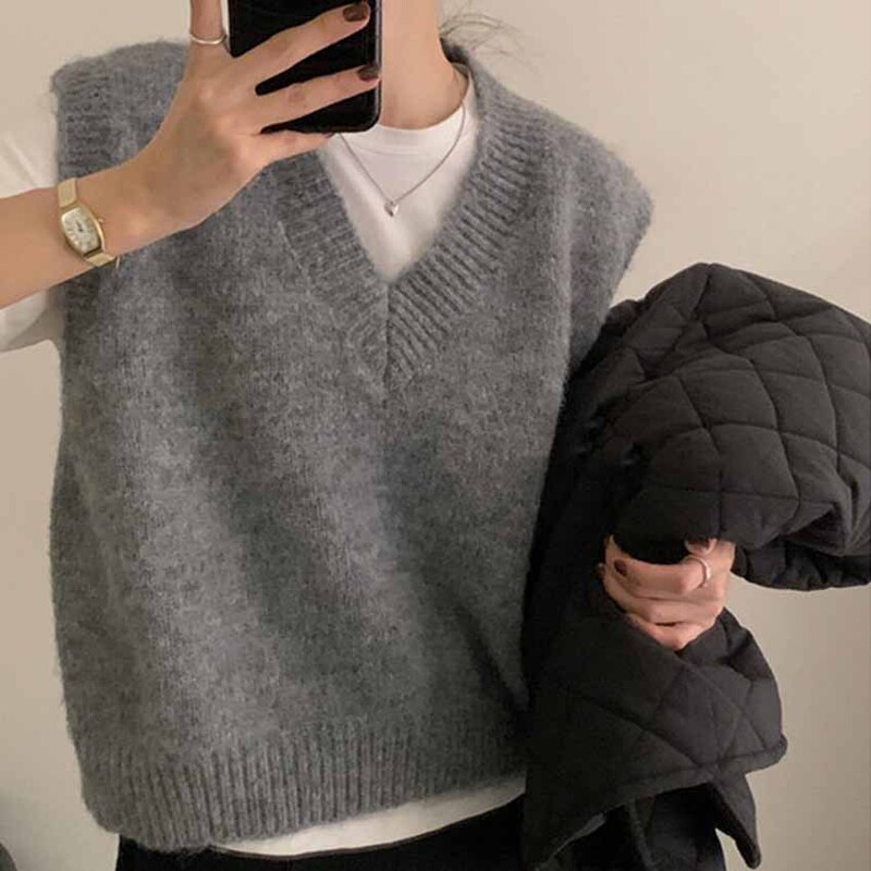 V-Neck Knitted Vest for Women 2026 Spring and Autumn New Style Loose Lazy Style Layered Pullover Sweater Vest V-Neck Knitted Vest for Women 2026 Spring and Autumn New Style Loose Lazy Style Layered Pullover Sweater Vest