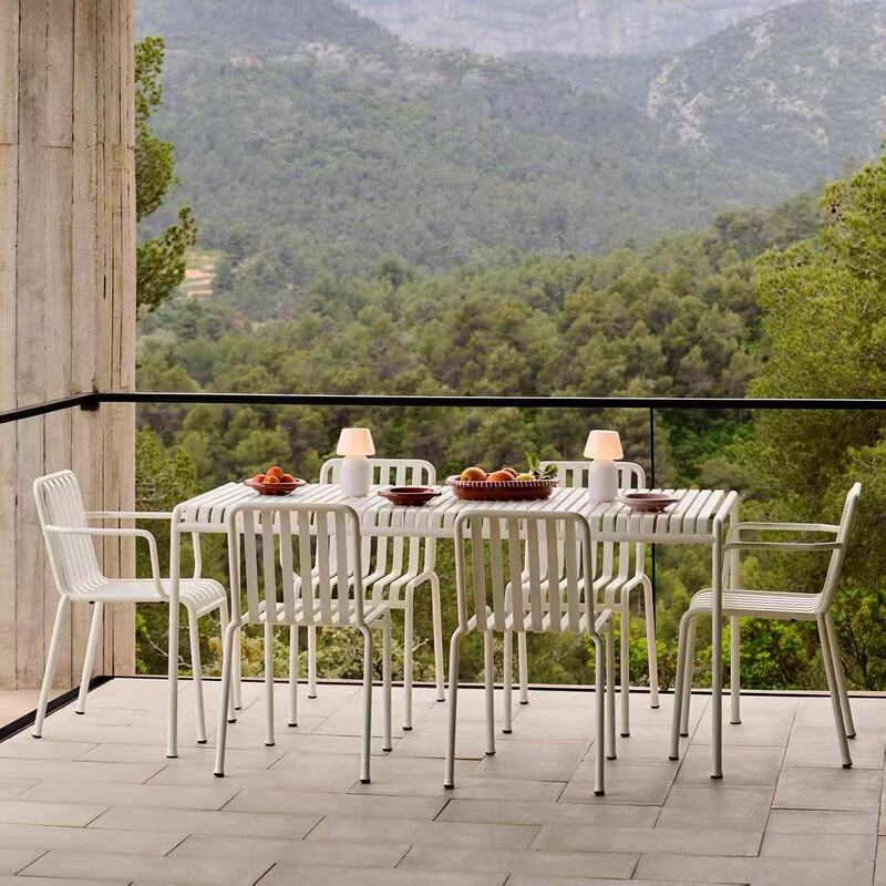 Outdoor Tables and Chairs White Modern Courtyard Balcony Popular Open-Air Outdoor Milk Tea Shop Cafe Leisure Table and Chair Combination