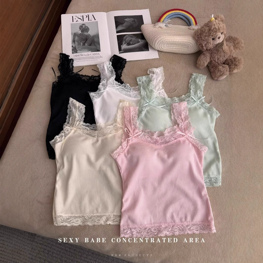 Чистый ветер кружевной сшитый камзол жилет женский весна 2025 новый стиль тонкая внутренняя и красивая короткая верхняя часть