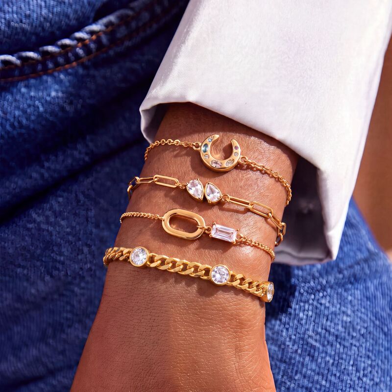 Colored diamond moon, teardrop, square diamond, oval clasp, Cuban chain bracelet, niche commuter style, gold-plated, simple, European and American layered jewelry Colored diamond moon, teardrop, square diamond, oval clasp, Cuban chain bracelet, niche commuter style, gold-plated, simple, European and American layered jewelry