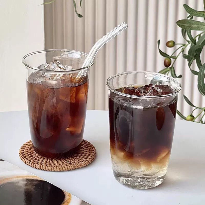 Капуста? Actually 'Coffee capacious tea cup' translates as 'Емкость кофе?'. Better: 'Круглый чайный стакан для кофе'? We'll craft: 'Ёмкий кофейный чашка чая, прозрачный стакан для воды, простой и элегантный дизайн'