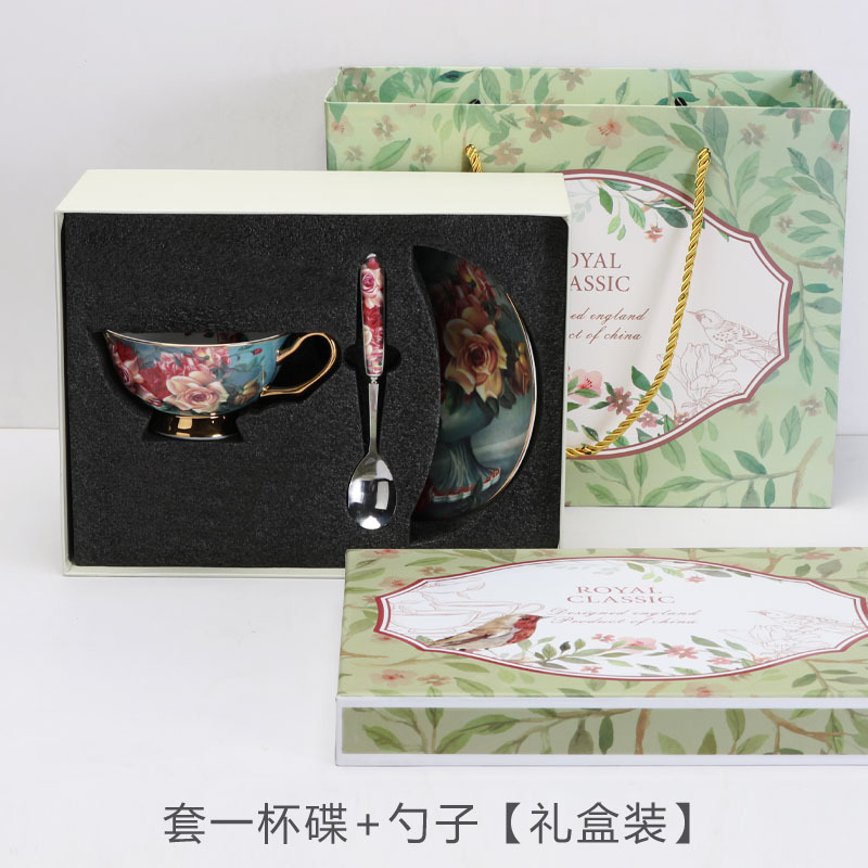 Conjunto de tazas de café europeas de cerámica de alta calidad, pequeño lujo de té de la tarde con cuchara de cerámica, taza de té de flores, caja de regalo