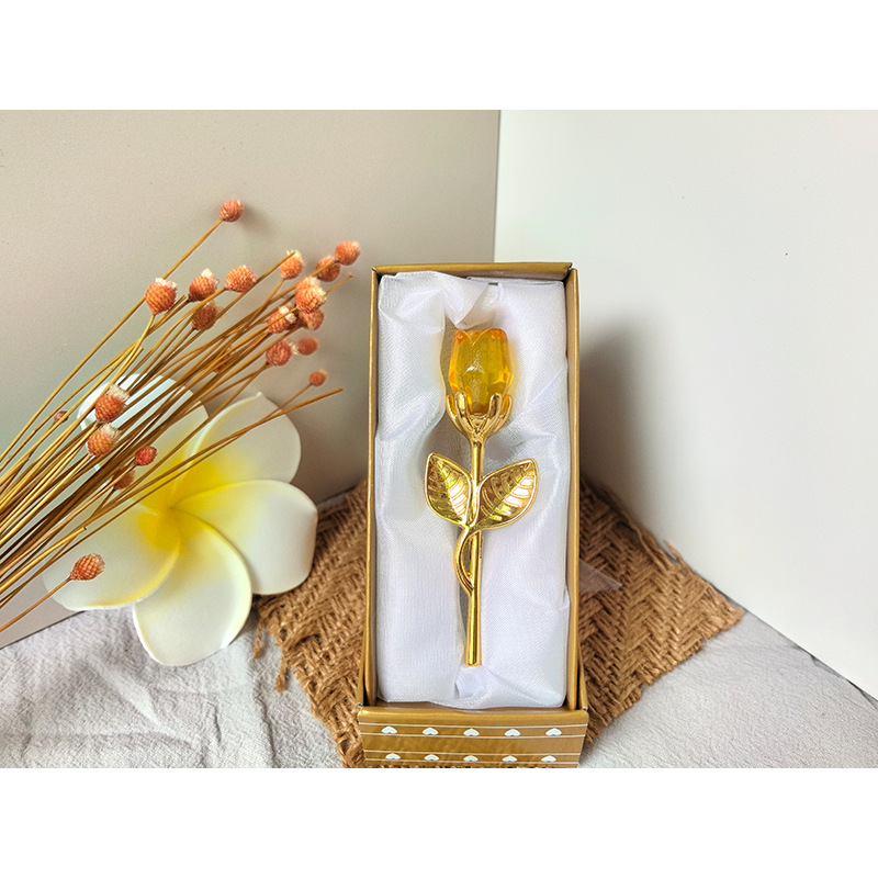 황금 줄기 노란 꽃